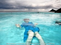 Susanna Majuri-酷爱水中创作的摄影师